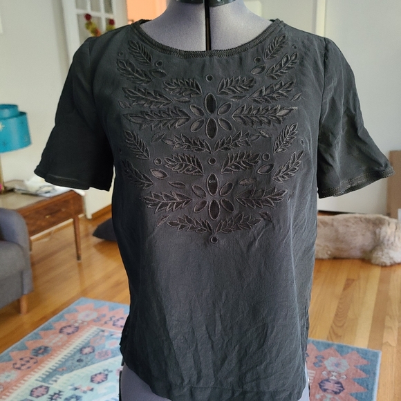 LAST CHANCE 100% SILK TOP W/CUTOUTS - Picture 2 of 3